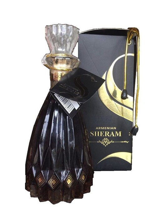 Коньяк Шерам / Sheram, 8 років, 40%, 0.5л, в подарунковій коробці Коньяк Шерам / Sheram, 8 років, 40%, 0.5л, в подарунковій коробці фото