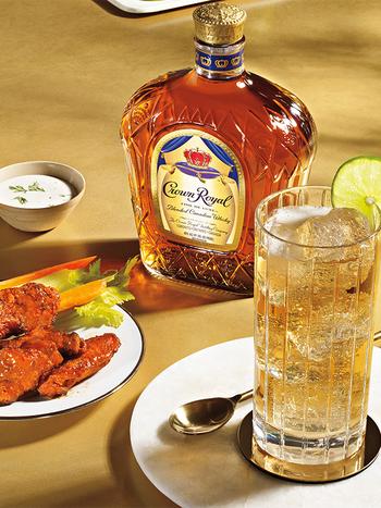 Виски Краун Ройял / Crown Royal, 40%, 0.75л, в коробке