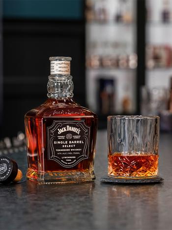 【古酒】JACK DANIEL'S SINGLE BARREL Виски Single Barrel Jack Daniel's 45% 0.7л в коробке | OKwine