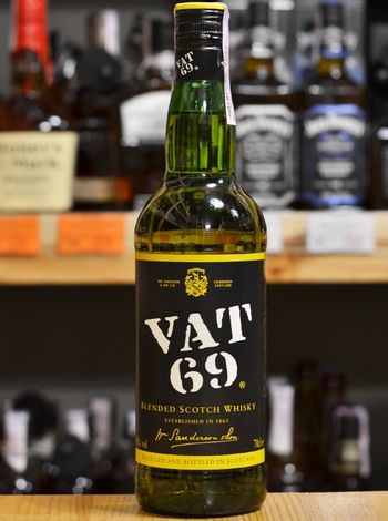 VAT 69 0.7л, купить виски в Киеве с доставкой | OKwine