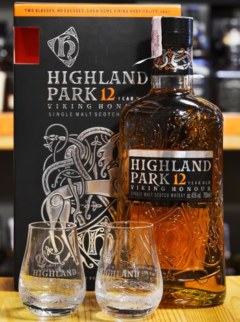 Highland Park 12 лет 0.7л в подарочной коробке + 2 бокала