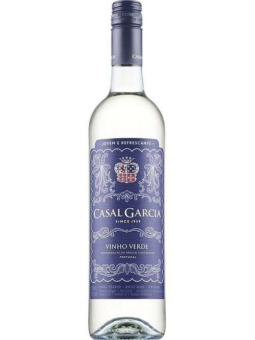 Вино Виньо Верде / Vinho Verde, Casal Garcia, белое полусухое 0.75л Вино Виньо Верде / Vinho Verde, Casal Garcia, белое полусухое 0.75л фото