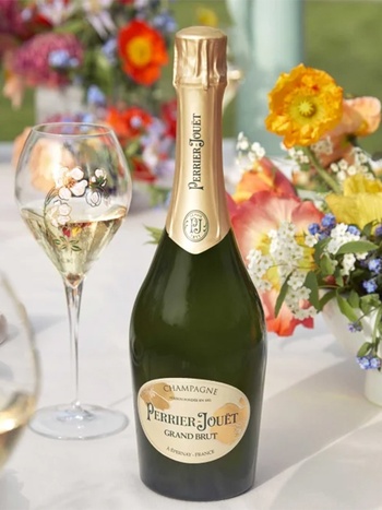 Шампанское Grand Brut, Perrier Jouet, белое брют 0.75л в коробке