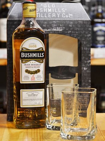 竹鶴+BUSHMILLS THE ORIGINAL ウイスキーセット Bushmills Original 40% 0.7л в коробке + 2 бокала | OKwine