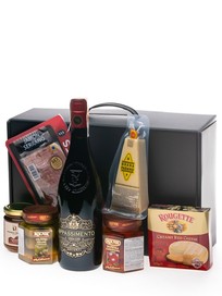 Набір Вино Appassimento Rosso Puglia з сирами Kaserei. Mantova, хамоном Subirats, оливками, перцями Rolnik та в'яленими томатами Romeo Rossi фото