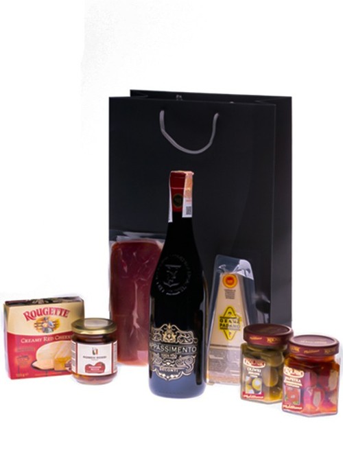 Набір Вино Appassimento Rosso Puglia з сирами Kaserei. Mantova, хамоном Subirats, оливками, перцями Rolnik та в'яленими томатами Romeo Rossi фото