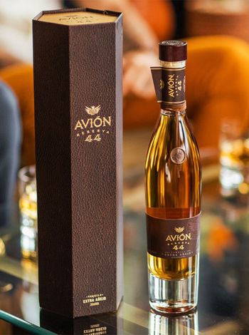 Avion Reserva 44 Extra Anejo 0.75л купить текилу, Киев | OKwine