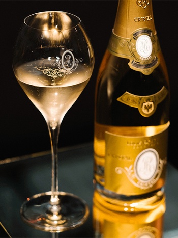 ルビ様 クリスタルLouis Roederer Cristal 2015 Шампанское Louis Roederer Cristal Vintage Gift Box 2015