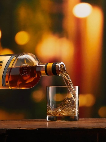 M&H CLASSIC 全天候型暇人　 M&H Classic Single Malt 0.7л купить виски в коробке | OKWINE