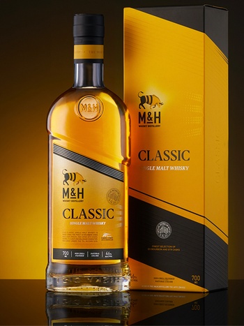 M&H CLASSIC 全天候型暇人　 M&H Classic Single Malt 0.7л купить виски в коробке | OKWINE