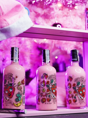 Kilda Strawberry Tequila Cream 17% 0.7л купити лікер з доставкою