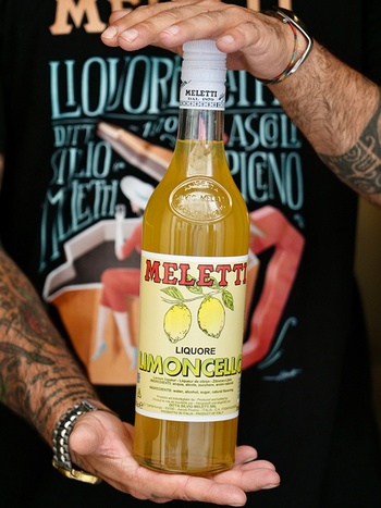 Limoncello Meletti купити лікер 0.7л з доставкою | OKWINE