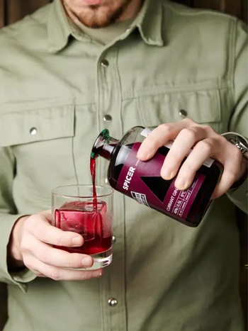 Spicer Currant 40% купить ягодный джин 0.5л с доставкой | OKWINE
