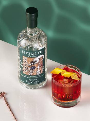 Sipsmith London Dry Gin 0.7л купить по лучшей цене | OKWINE